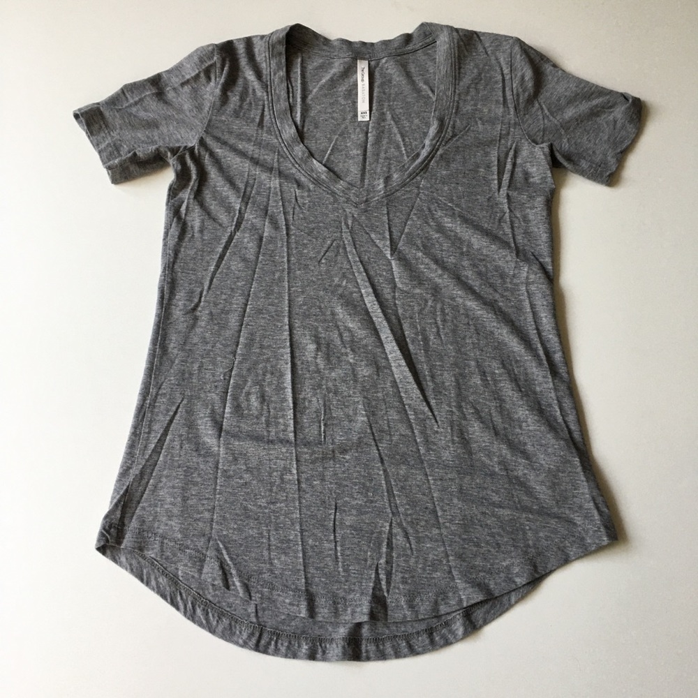 Babaton Women Size S V-Neck Basic Grey T-Shirt